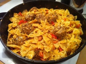 Hackbällchen – Paprika – Nudelpfanne